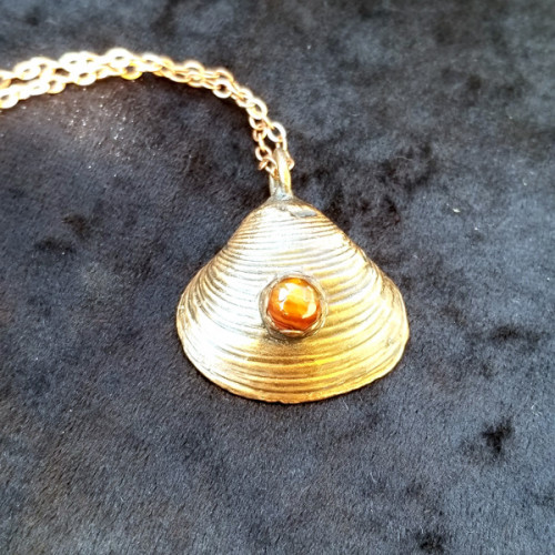Copper Clam Shell Pendant with Agate